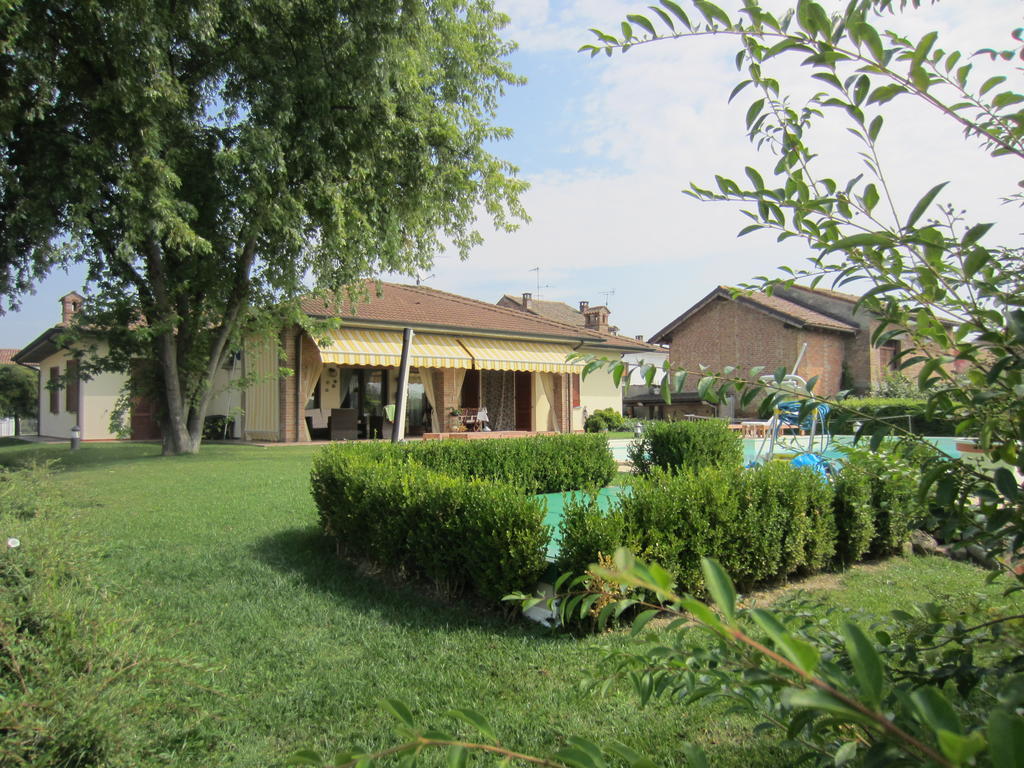 Marinella B&B Cornale Kültér fotó