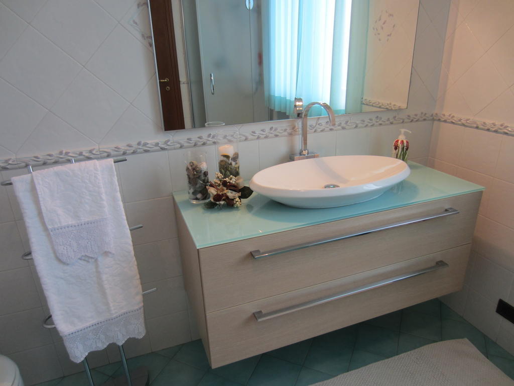 Marinella B&B Cornale Szoba fotó