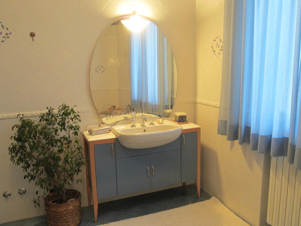Marinella B&B Cornale Szoba fotó