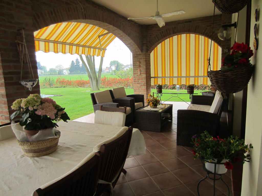 Marinella B&B Cornale Kültér fotó